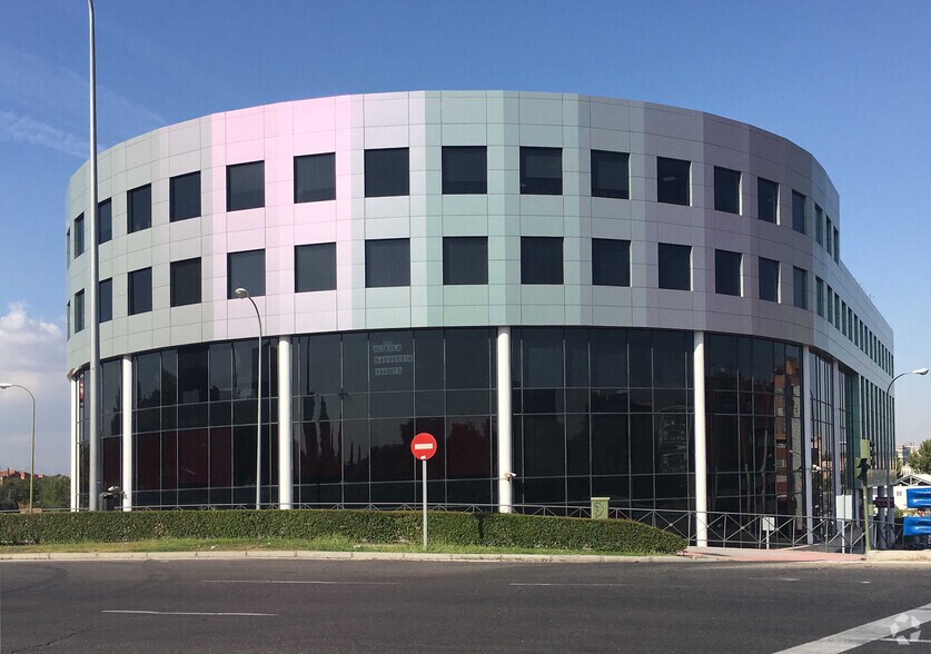 Bureau dans Madrid, Madrid à vendre - Photo du bâtiment - Image 2 de 19