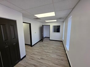 22783-22823 Heslip Dr, Novi, MI for lease Interior Photo- Image 1 of 3