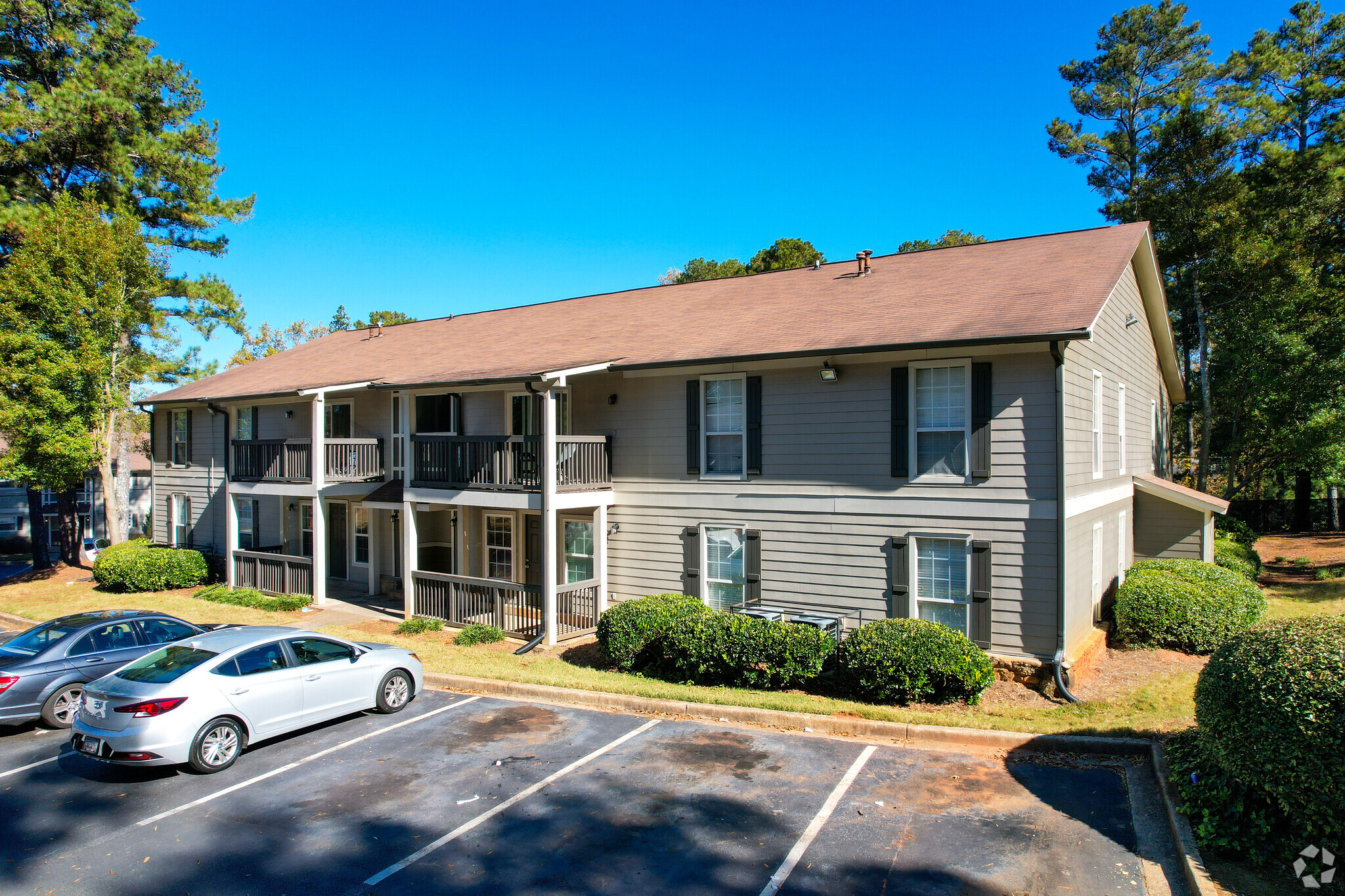 500 Hambrick Rd, Stone Mountain, GA for sale Primary Photo- Image 1 of 1