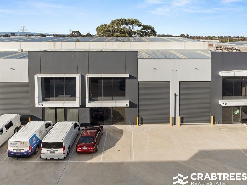 140 Fairbank Rd, Clayton South for sale - Primary Photo - Image 1 of 1