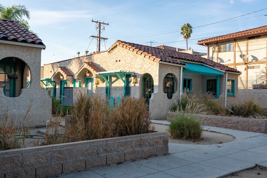 615 S Columbus Ave, Glendale, CA à vendre - Photo du bâtiment - Image 2 de 39