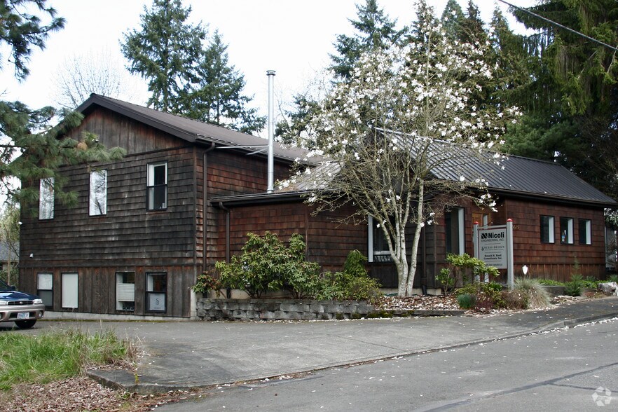 9025 SW Center St, Tigard, OR à vendre - Photo du bâtiment - Image 2 de 5