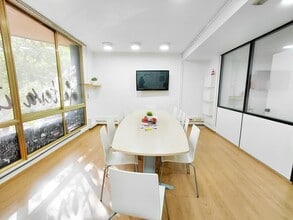 Office in Barcelona, Barcelona for lease Interior Photo- Image 2 of 26