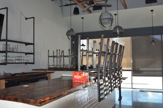 700 Durham Dr, Houston, TX for lease Building Photo- Image 2 of 5