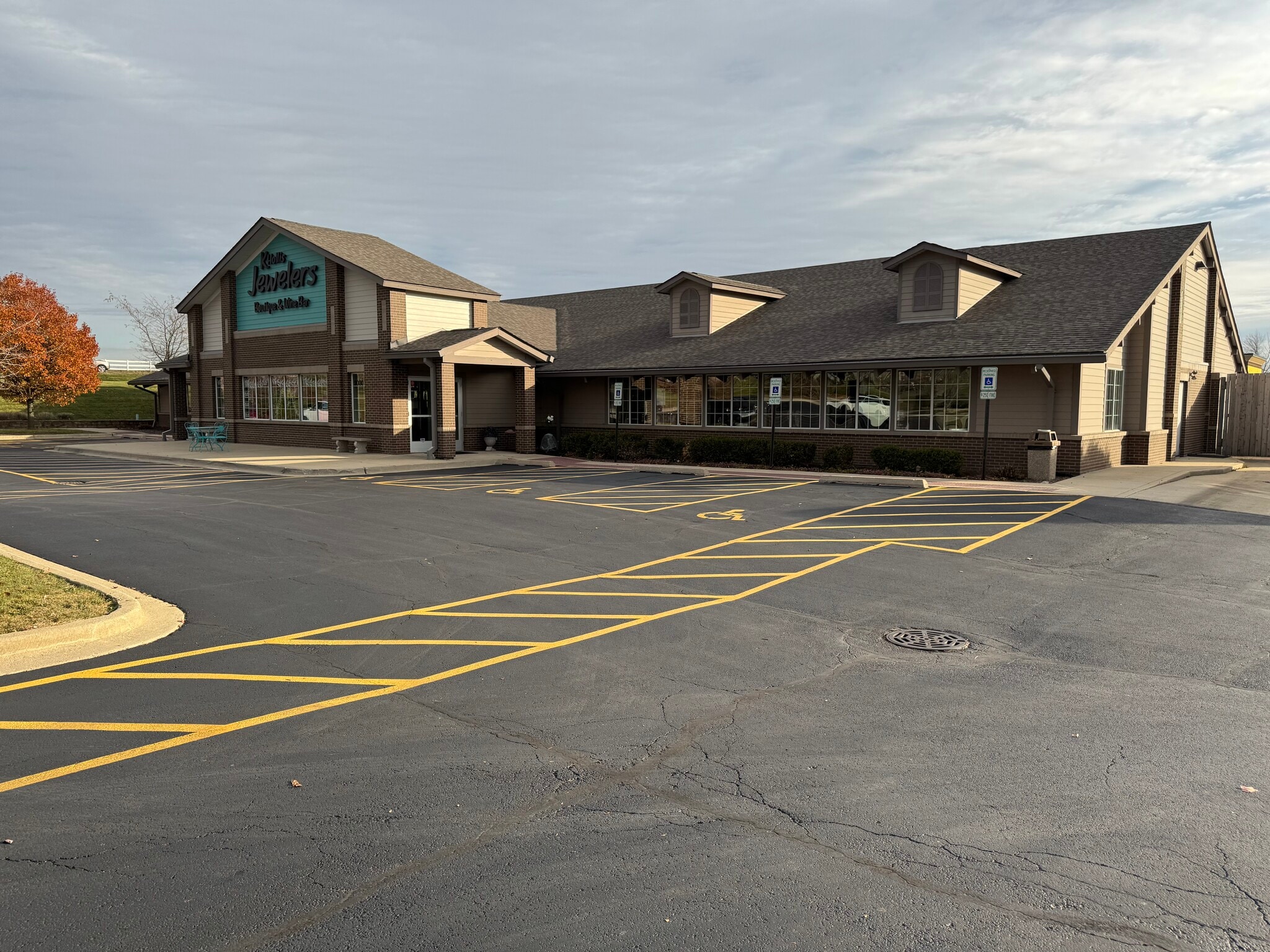 2030 Main St, Batavia, IL for lease Primary Photo- Image 1 of 14