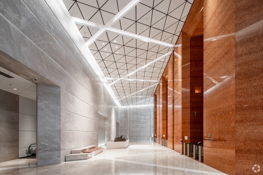 155 N Wacker Dr, Chicago, IL à louer - Hall d’entrée - Image 1 de 3