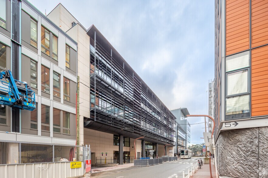 Bureau dans Montrouge à louer - Photo du bâtiment - Image 2 de 2
