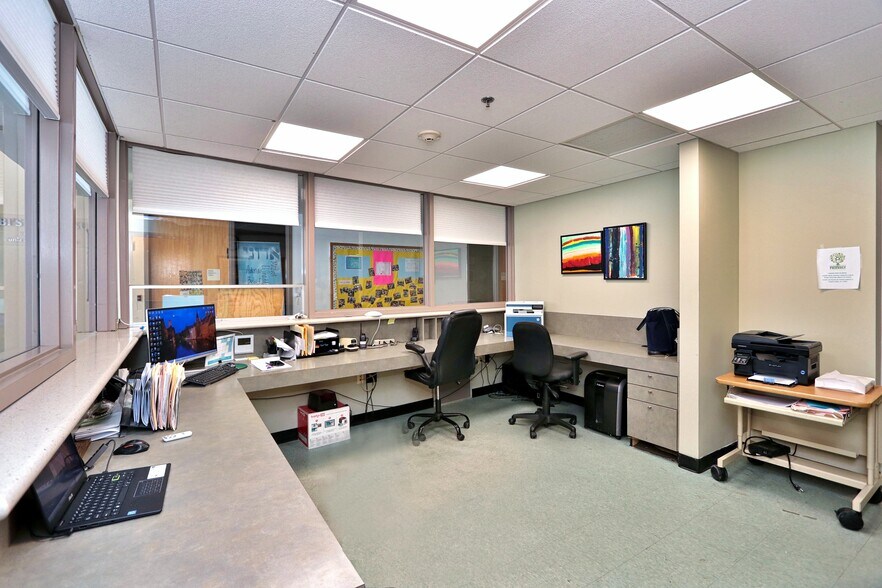 300 Pleasant Valley Way, West Orange, NJ à louer - Photo intérieure - Image 3 de 3