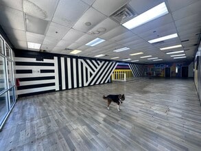 7105 Stonecrest Pky, Lithonia, GA for lease Interior Photo- Image 1 of 4