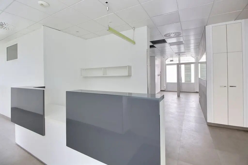 13 Rue Du Faubourg Saint-Martin, Paris, PAR 75010 - Unit Lot RDC-SS - - Interior Photo - Image 2 of 7