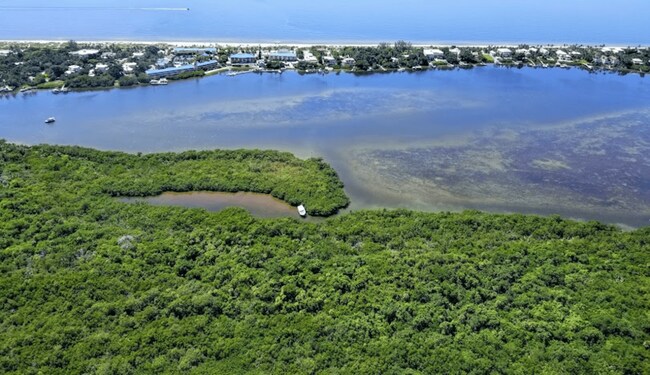 Plus de détails pour 3388 5th Ave, Saint James City, FL - Multi-résidentiel à vendre