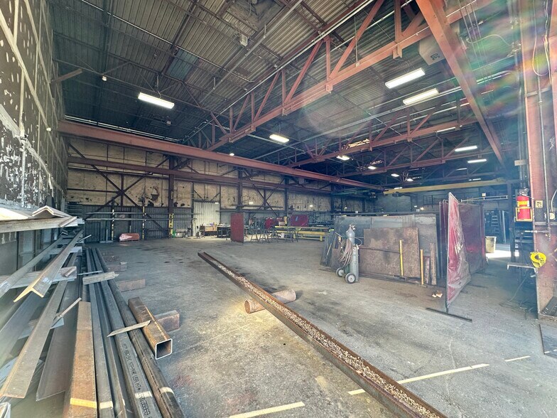 1944 Route 22, Brewster Village, NY à louer - Photo du bâtiment - Image 2 de 5