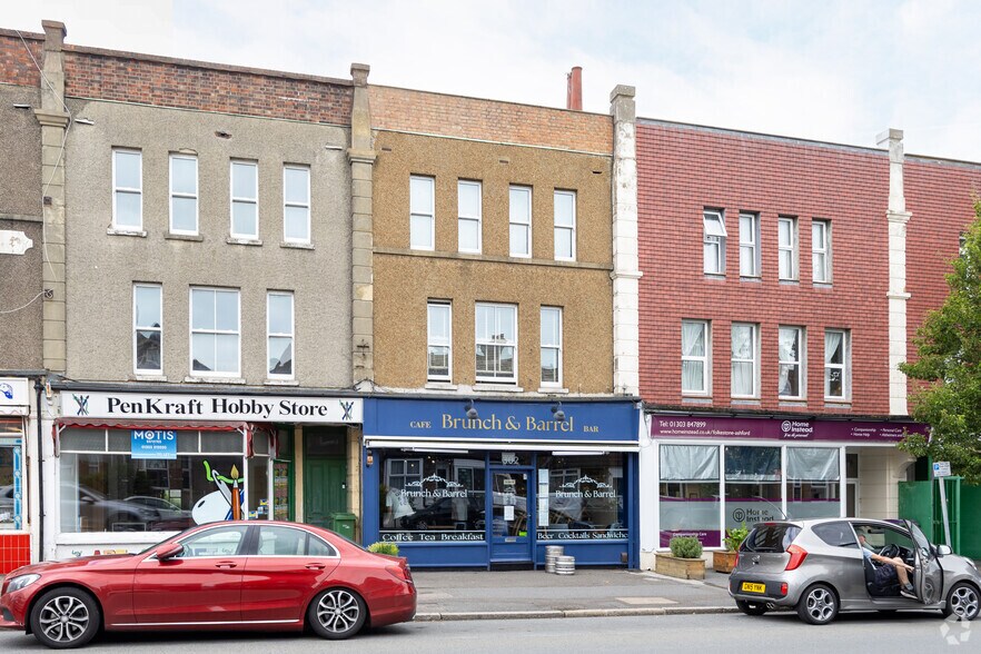 302 Cheriton Rd, Folkestone à louer - Photo du bâtiment - Image 2 de 8