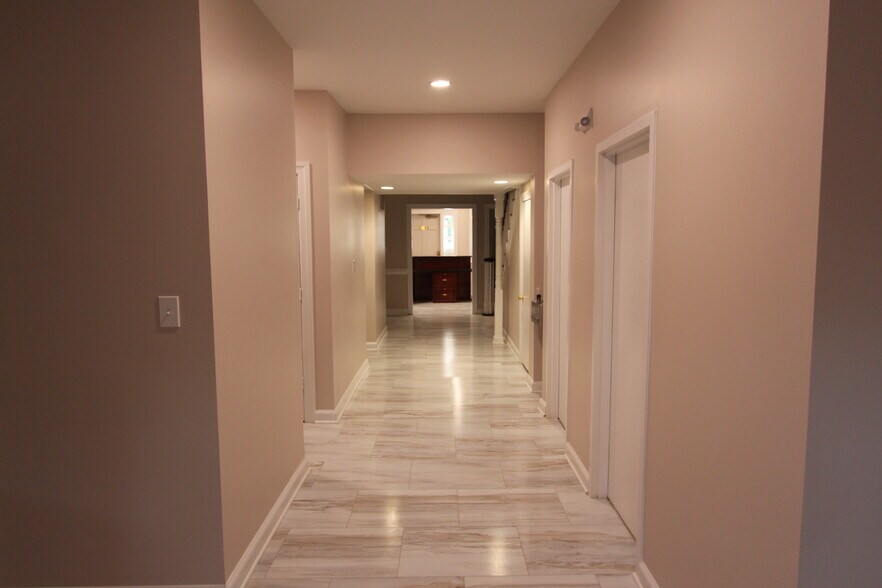 800 Newtown Rd, Virginia Beach, VA à louer - Photo intérieure - Image 2 de 8