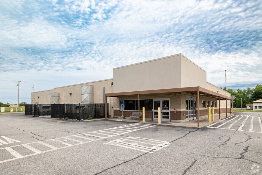 800 S 1st Ave, Gravette, AR à vendre - Photo du bâtiment - Image 3 de 4