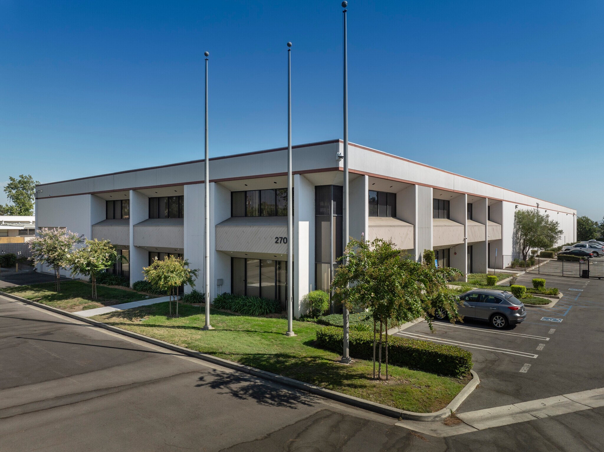 270 E Bonita Ave, Pomona, CA à vendre Photo du bâtiment- Image 1 de 1