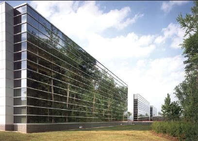 10200 David Taylor Dr, Charlotte, NC à louer - Photo du bâtiment - Image 2 de 7