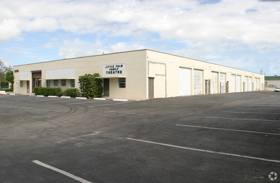 2400 NW Boca Raton Blvd, Boca Raton, FL à louer - Photo du bâtiment - Image 2 de 3