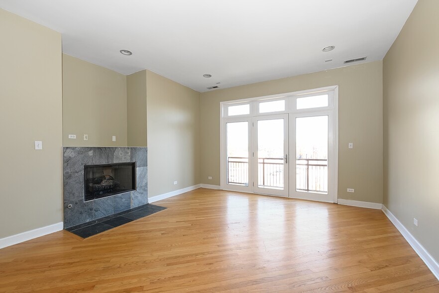 4930-4932 S Indiana Ave, Chicago, IL for sale - Building Photo - Image 3 of 6