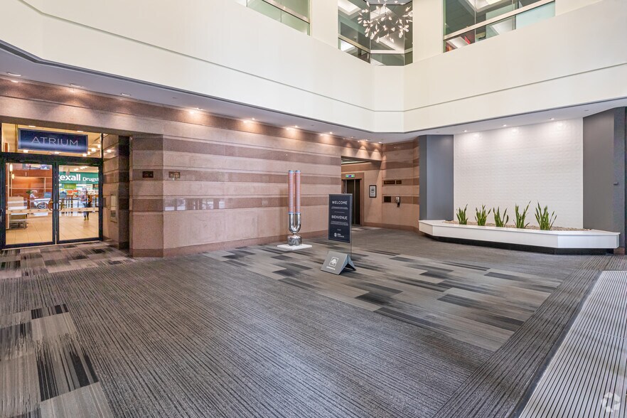 427 Laurier Ave W, Ottawa, ON for lease - Lobby - Image 2 of 5