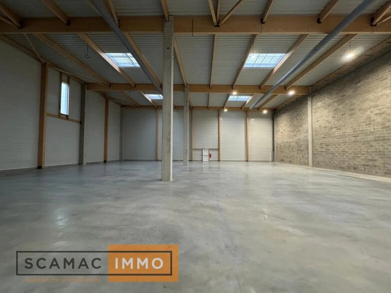 Flex in Moissy-Cramayel for lease - Interior Photo - Image 3 of 10