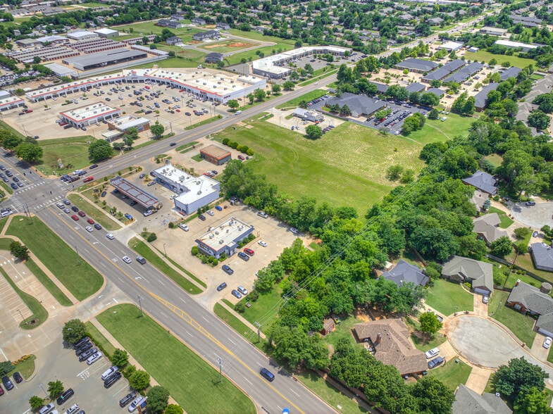 1100 W 3rd ST, Edmond, OK for sale - Building Photo - Image 3 of 34