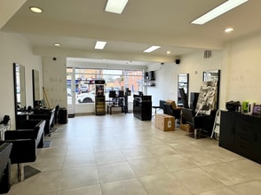 11 High St, Woking for lease Interior Photo- Image 2 of 2