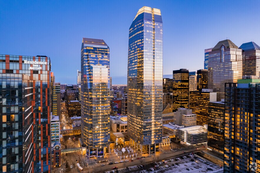 585 8th Ave SW, Calgary, AB for sale - Building Photo - Image 1 of 1