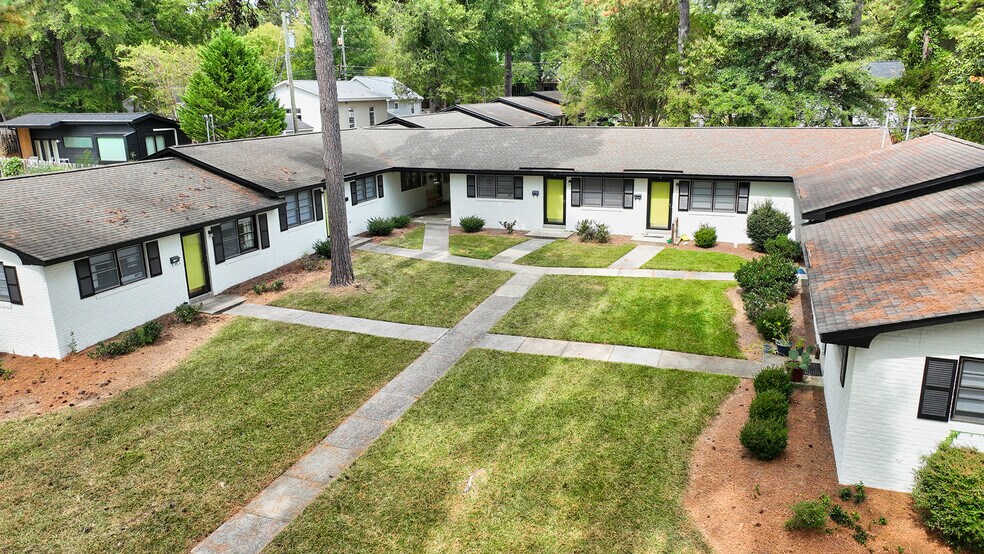 109 W Poplar Ave, Carrboro, NC à vendre - Photo du bâtiment - Image 3 de 8