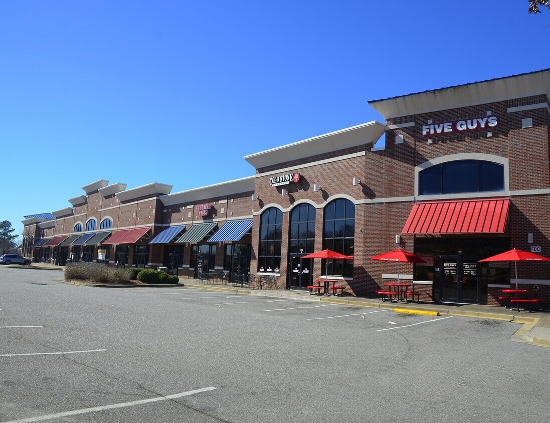 285 Columbiana Dr, Columbia, SC for lease Building Photo- Image 1 of 11