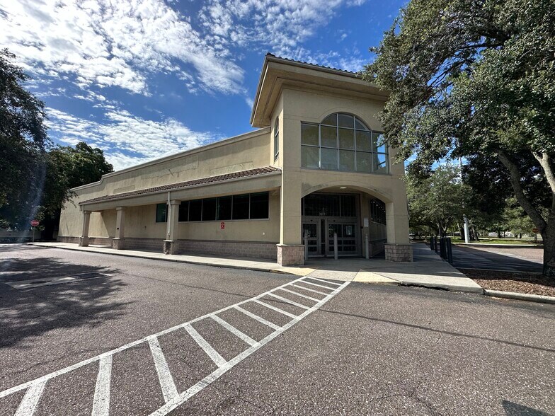 3917 N Nebraska Ave, Tampa, FL à louer - Photo du bâtiment - Image 3 de 17