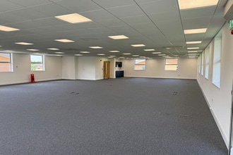 4240 Park Appr, Leeds à louer Photo intérieure- Image 2 de 7