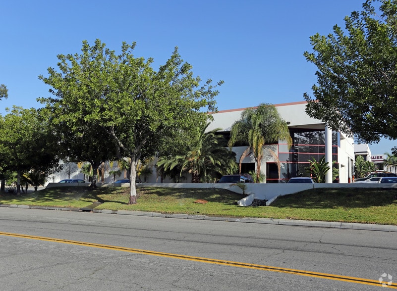 9949 Tabor Pl, Santa Fe Springs, CA for lease - Building Photo - Image 2 of 2