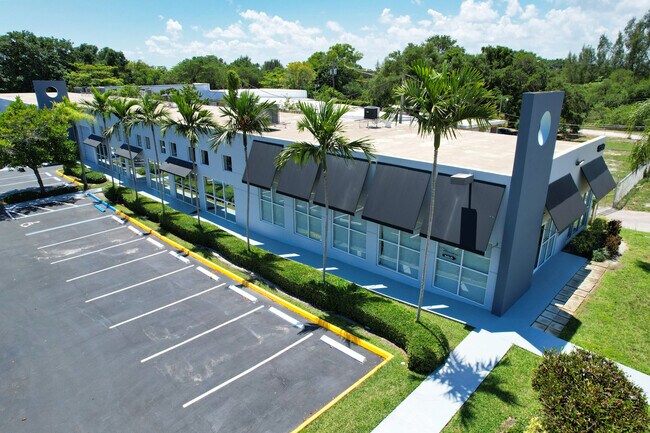 More details for 1249 Stirling Rd, Dania Beach, FL - Office/Retail for Lease