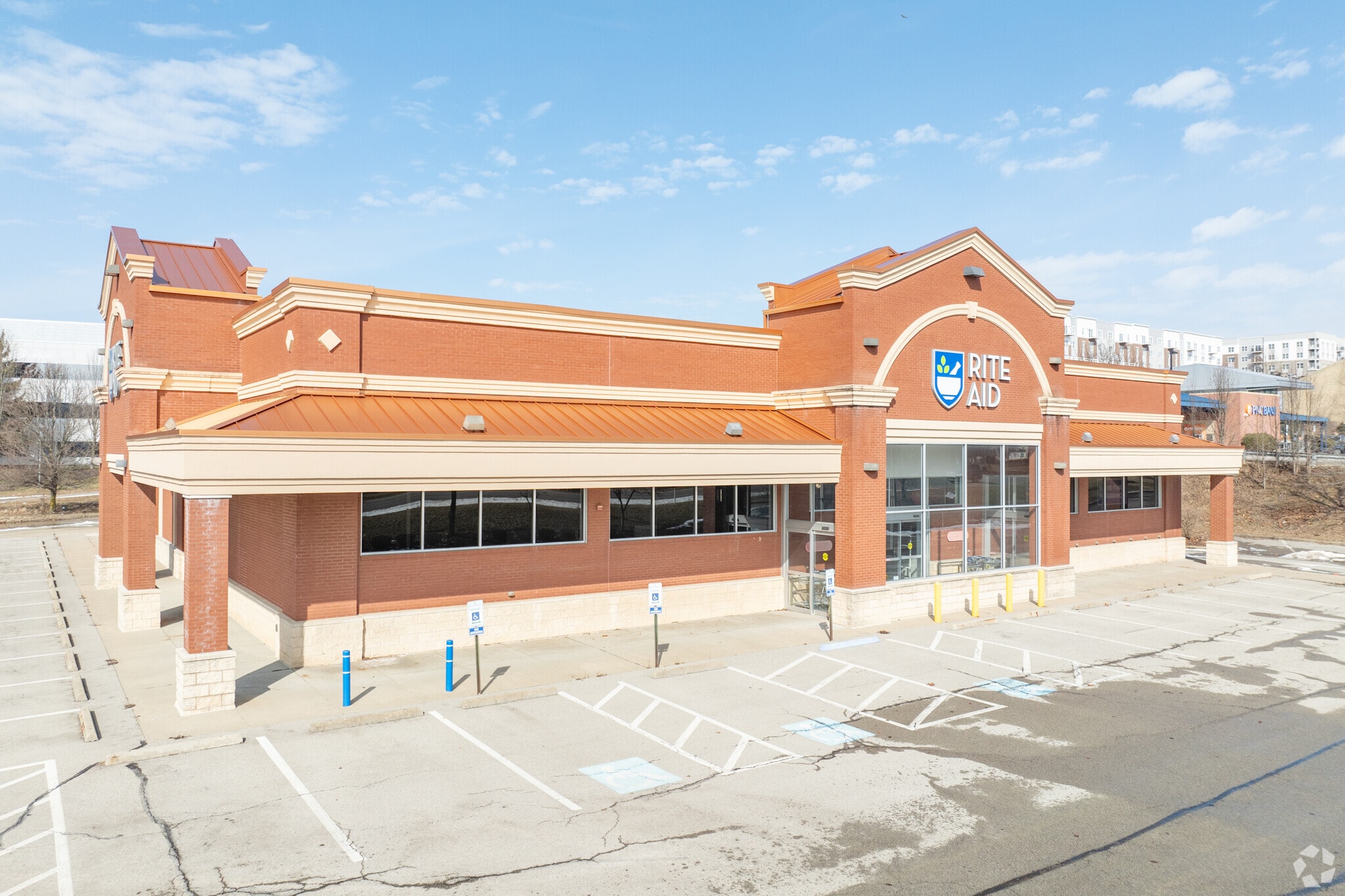100 Seven Fields Blvd, Mars, PA for lease Primary Photo- Image 1 of 5