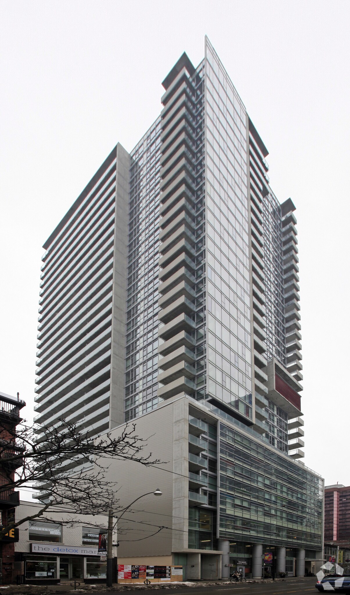 373-375 King St W, Toronto, ON for lease Primary Photo- Image 1 of 12