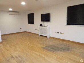 Langham Ln, Langham for lease Interior Photo- Image 2 of 3