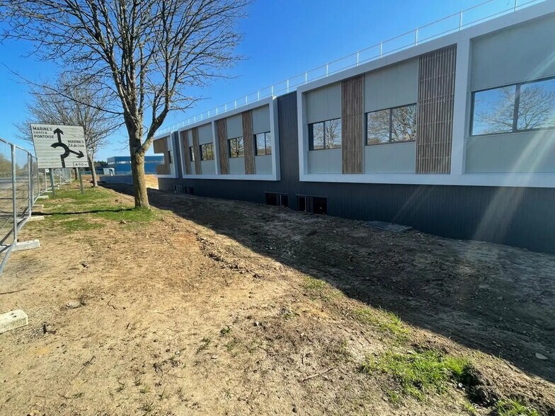 Flex in Marines for sale - Building Photo - Image 2 of 16