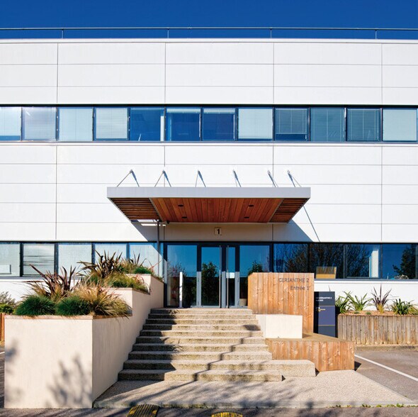 Flex dans Cergy à louer - Photo du bâtiment - Image 3 de 10