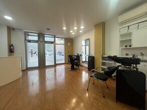 Retail in Igualada, Barcelona for lease Interior Photo- Image 2 of 9