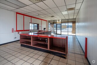 137-205 E Lincoln Trail Blvd, Radcliff, KY for lease Interior Photo- Image 2 of 5