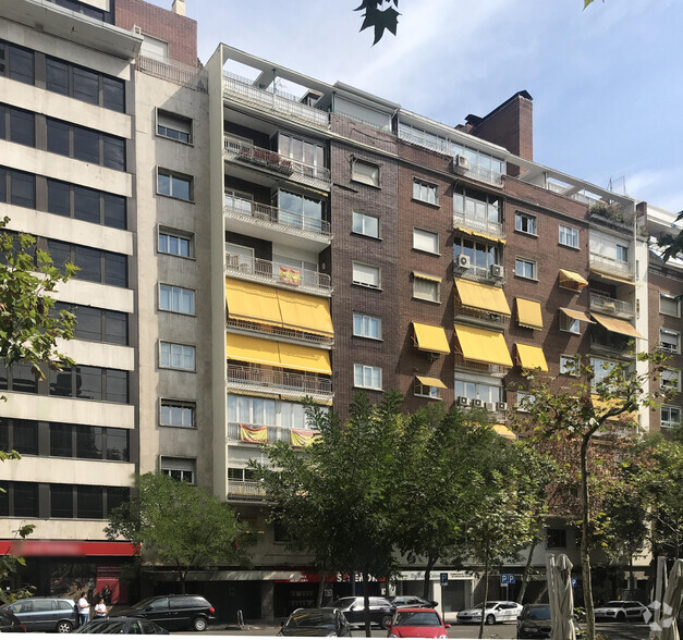 Multifamily in Madrid, MAD for sale - Building Photo - Image 1 of 1