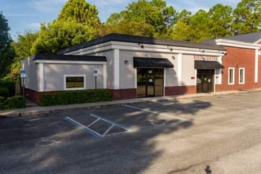 1140 SW Bascom Norris Dr, Lake City, FL for lease - Building Photo - Image 1 of 15