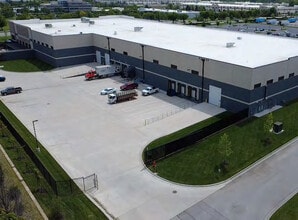 16820 W 113th St, Lenexa, KS for lease Building Photo- Image 2 of 3