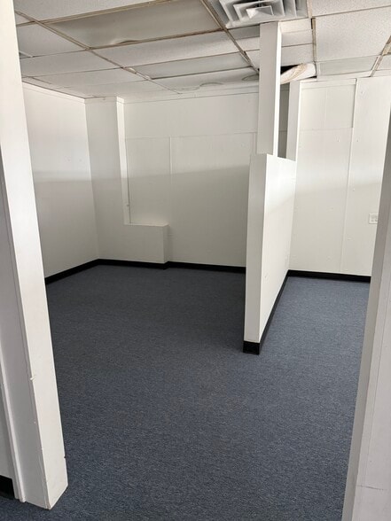 1872-1882 S Maple Ave, Fairborn, OH for lease - Interior Photo - Image 3 of 5