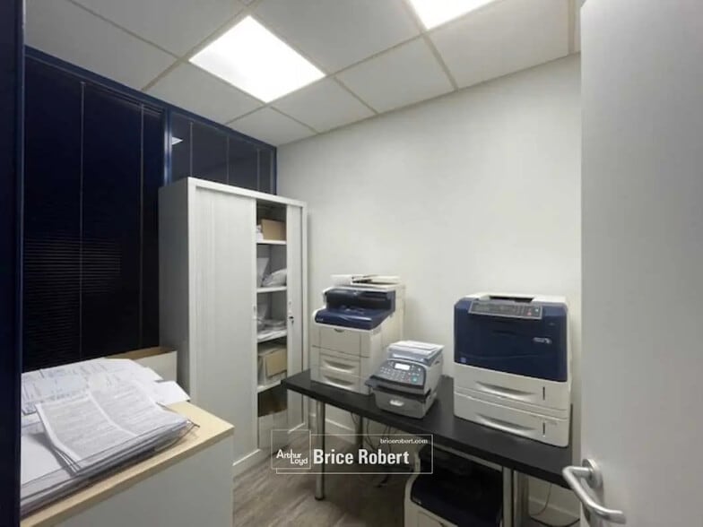 Bureau dans Villeurbanne à louer - Photo intérieure - Image 2 de 7