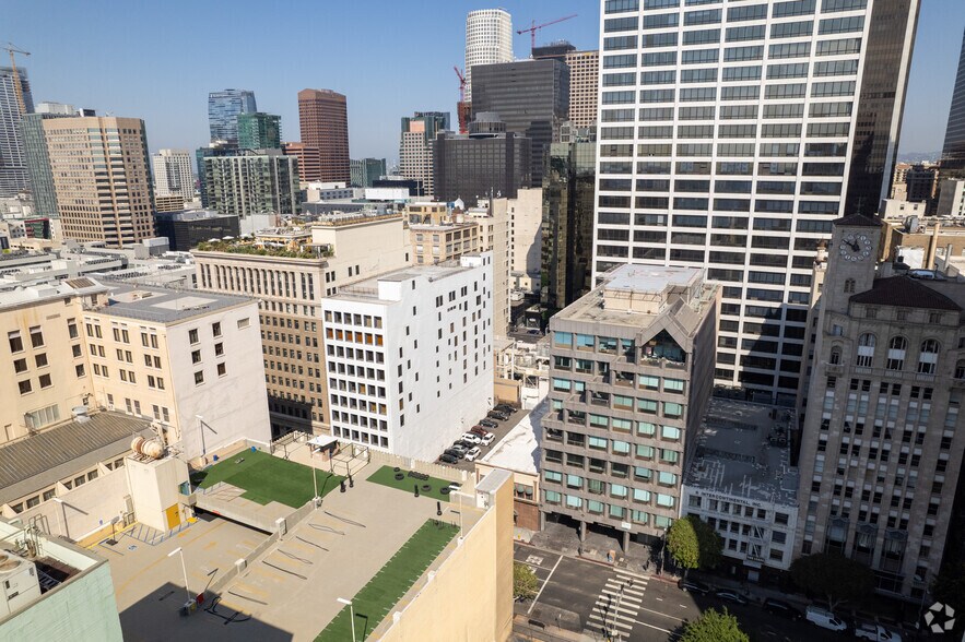 631 S Olive St, Los Angeles, CA à vendre - Aérien - Image 3 de 6