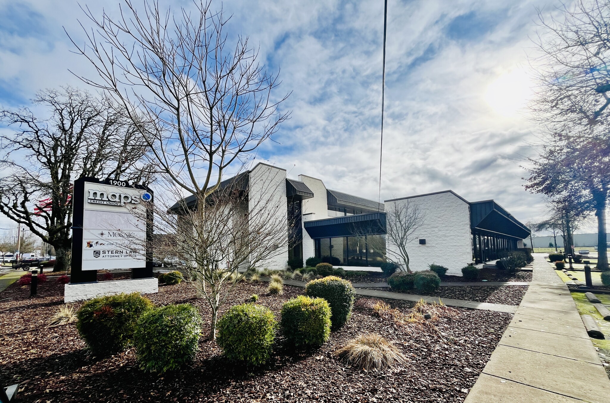 1900 Hines St SE, Salem, OR for lease Building Photo- Image 1 of 12