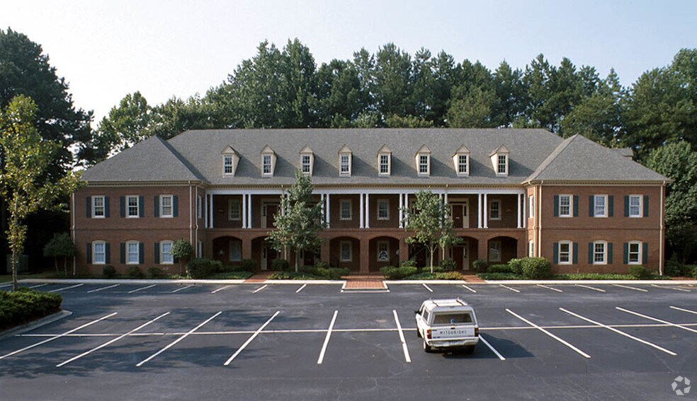 1370 Center Dr, Dunwoody, GA à louer - Photo du bâtiment - Image 2 de 6