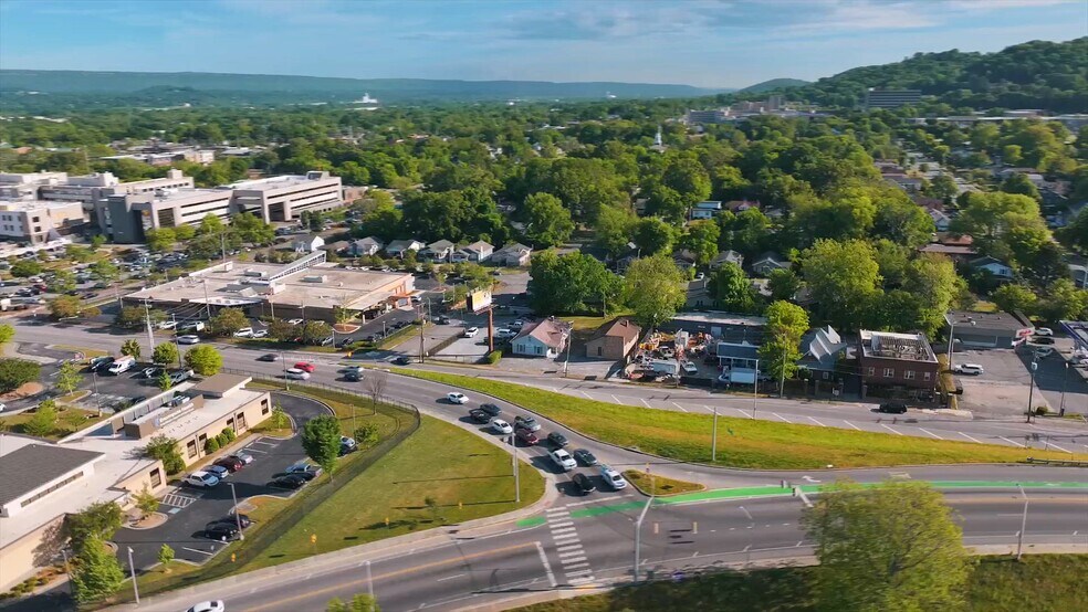 2507 McCallie Ave, Chattanooga, TN for sale - Commercial Listing Video - Image 2 of 33